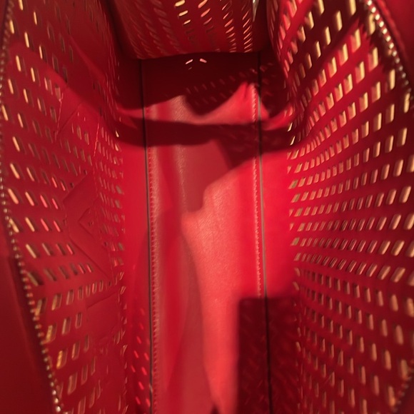 Karl Lagerfeld NWOT 2 Piece Red Leather Laser Cut Bag & Pouch Satchel/Crossbody - Picture 9 of 13